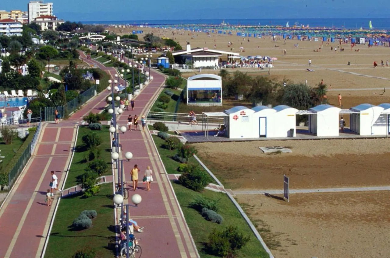 Enjoy A Charming Sea View Studio Apartment بيبيوني